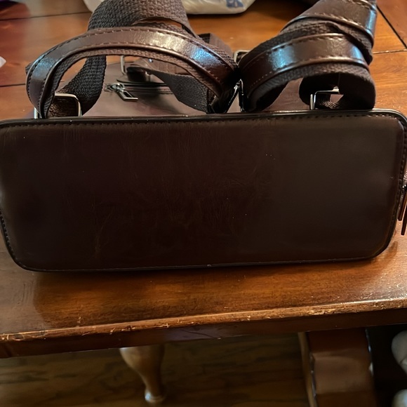 Brown backpack - Picture 4 of 5